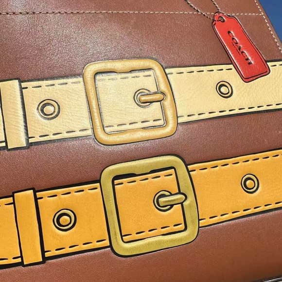 EUC Coach Cashin Carry Bag 22 With Trompe L'oeil Print C9814 - Picture 3 of 14